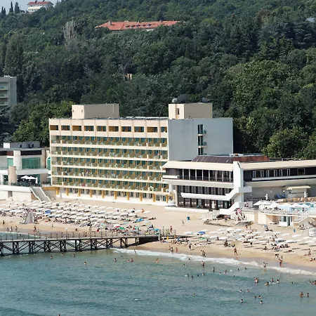 Hotel Marina Sunny Day